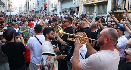 İzmir’de Balkan göçmenlerinden bayram geleneği: Arife çalgısı coşkusu