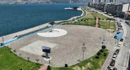 İzmir’de Kordon boş kaldı