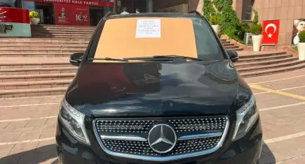 Özgür Özel'in makam araçları satılığa çıktı