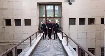 Bursa’da dayısını öldürüp günlerce cesetle aynı evde kalan yeğen tutuklandı