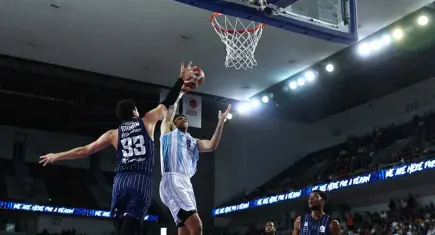 Anadolu Efes, Türkiye Sigorta Basketbol Süper Ligi play-off yarı finaline yükseldi