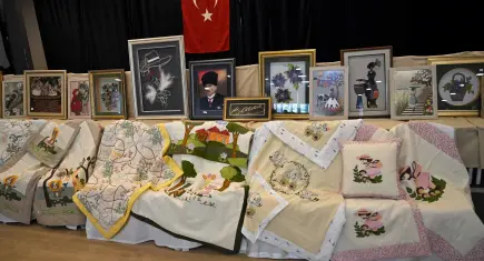 Bornova’da ‘Bir İlmek Bin Hikaye’ sergisi açıldı