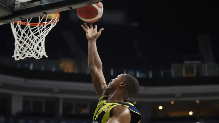 Fenerbahçe Beko, Anadolu Efes ile eşleşti haberinin görseli