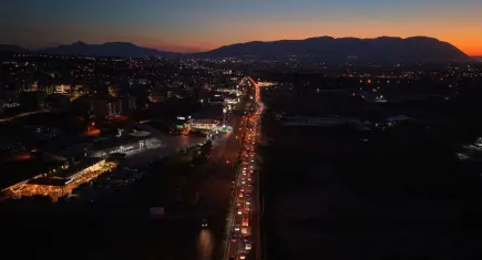  İzmir-Ankara kara yolu Manisa geçişinde bayram dönüşü yoğunluğu başladı