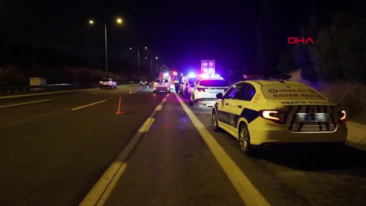 İzmir’de su kanalına girip takla atan hafif ticari araç şarampole devrildi görseli