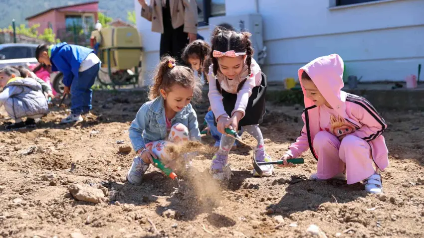 Miniklerden Tarım Okulu’na doğa ziyareti haberinin görseli