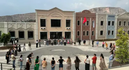 Apsolit Bayetav Sanat’ta seyirciyle buluşacak