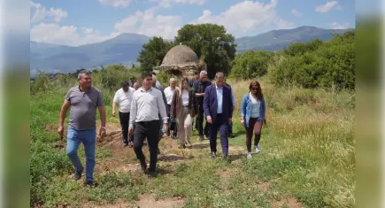 Başkan Tugay'dan Kiraz'a yol seferberliği sözü