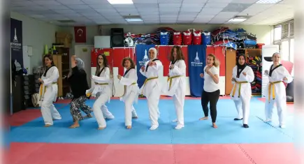 Büyükşehir’in tekvando kursuna kadınlardan yoğun ilgi: Hem öz savunma hem meslek fırsatı