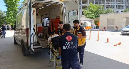 Motosikletin çarptığı çocuğun yakınları sürücüyü darbetti