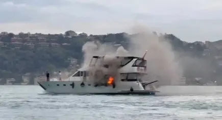 Beşiktaş'ta teknede yangın