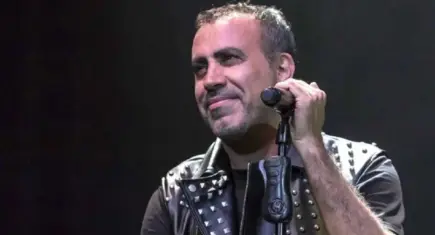 Haluk Levent sahnede fenalaştı