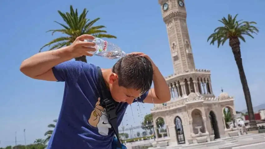 İzmir'de yaz sıcağı başlıyor: Termometreler 32 dereceyi görecek haberinin görseli
