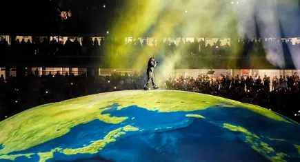 Kanye West’ten İstanbul’da tarihi gece: 118 bin kişi önünde dev konser