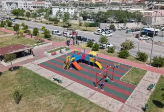 Karşıyaka’da parklar yenileniyor