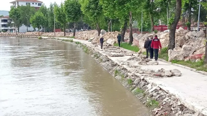 Tokat'ta taşkın riski: Eğitime 2 gün ara verildi haberinin görseli