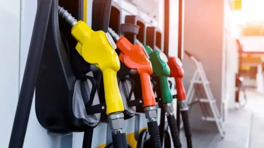 Akaryakıta indirim geldi mi? Benzin ve motorin ne kadar olacak? 1 Haziran güncel akaryakıt fiyatları haberinin görseli