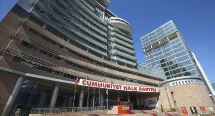 CHP’li vekillerden olağanüstü kurultay çağrısı
