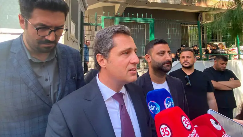 Gözaltılar sonrası Deniz Yücel'den ilk açıklama: "Bu bir cezalandırma yöntemi" haberinin görseli