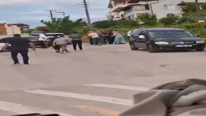 İki aile arasında silahlı, taşlı sopalı Kavga: 10 yaralı! haberinin görseli