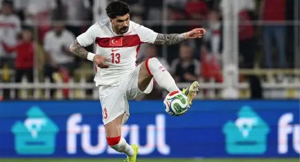 Milli Takım'da korkutan sakatlık! Eren Elmalı hastaneye kaldırıldı