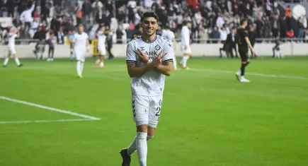 Altay'da Mehmet Nur Kaymaz'a profesyonel sözleşme