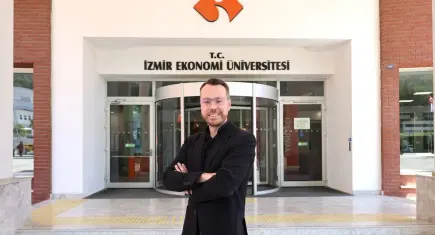 İEÜ’lü Dr. Adısönmez’e UİK’ten Genç Bilim İnsanı ödülü