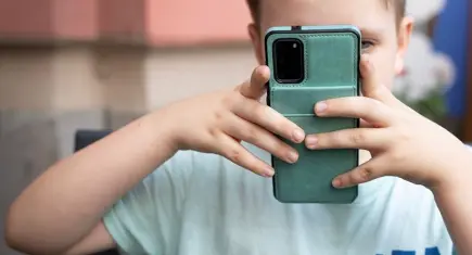 İlkokullara cep telefonu yasağı geliyor!