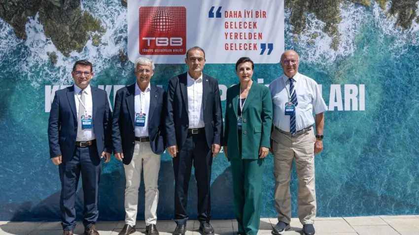 İzmir’de Kıyı Kentlerin geleceği konuşuldu haberinin görseli