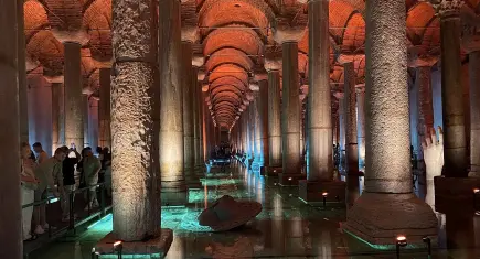 Yerebatan Sarnıcı Vakıflar Genel Müdürlüğü’ne devredilmek üzere tahliye edildi