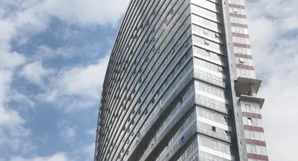 15 yıldır bitmeyen konut projesinde binlerce kişi mağdur edildi