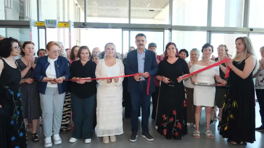 Dikili’de el emeği sanatla buluştu haberinin görseli
