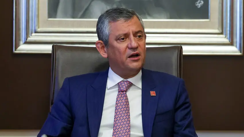 Özgür Özel: İkinci bir parti daha hazır etmek lazım olabilir haberinin görseli