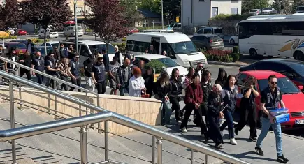 Yasa dışı bahis operasyonunda gözaltına alınan 34 şüpheli adliyede