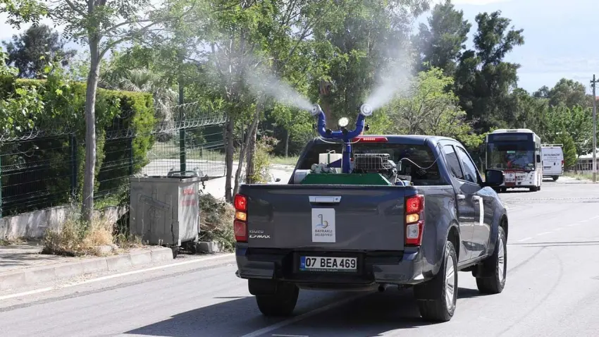 Bayraklı’da yaz öncesi ilaçlama çalışmaları hız kazandı haberinin görseli
