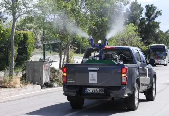 Bayraklı’da yaz öncesi ilaçlama çalışmaları hız kazandı