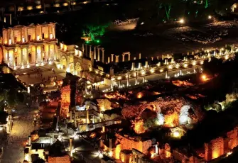 Efes Antik Kenti'nde gece müzeciliği başladı