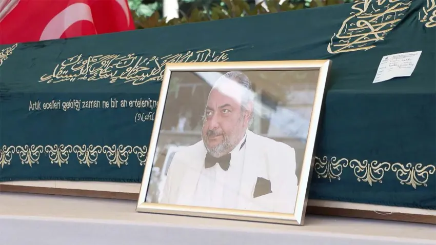 Gazeteci Reha Muhtar son yolculuğuna uğurlandı haberinin görseli