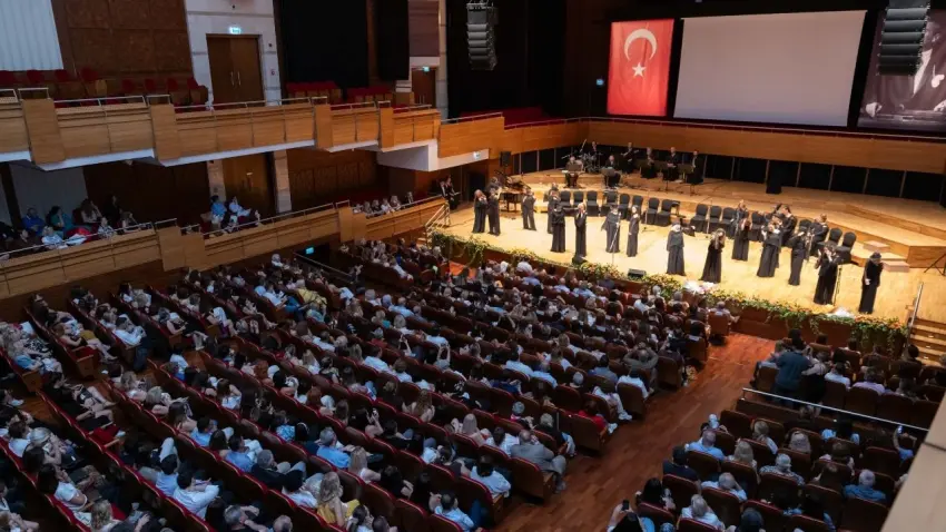 LİYAKAT Korosu’ndan eğitime destek konseri haberinin görseli