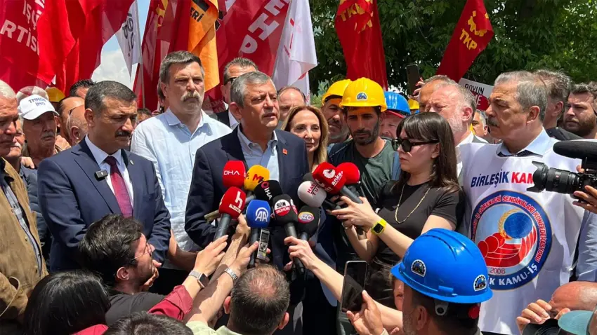 Özgür Özel, eylemdeki madencilerle buluştu haberinin görseli
