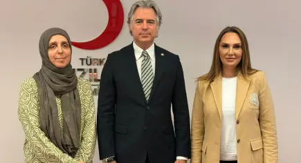 Renkler ve umut Filistin için buluştu: Hilalin Işığında: İzmir’den Filistin’e