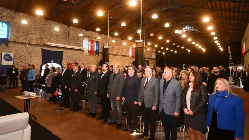 İzmir’den yerel demokrasi için yol haritası haberinin görseli