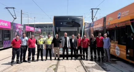 İzmir Metro, hasarlı araçları kendi atölyelerinde yeniliyor
