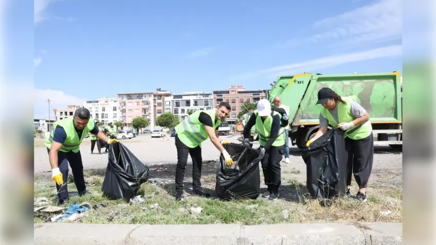 Çiğli’de Çevre Günü etkinliği: Çöpler toplandı, çevre bilinci kazandı haberinin görseli