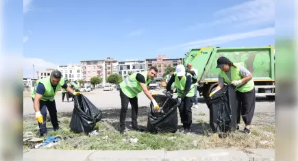 Çiğli’de Çevre Günü etkinliği: Çöpler toplandı, çevre bilinci kazandı