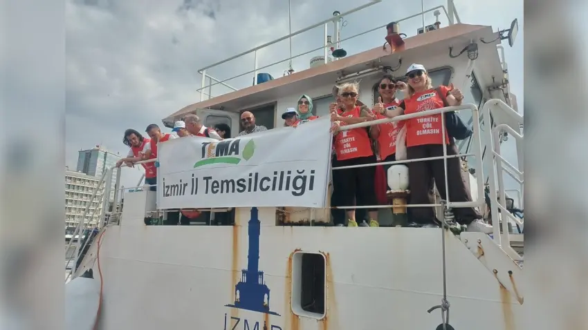 Dünya Çevre Günü’nde Körfez temizliğine gönüllü destek haberinin görseli