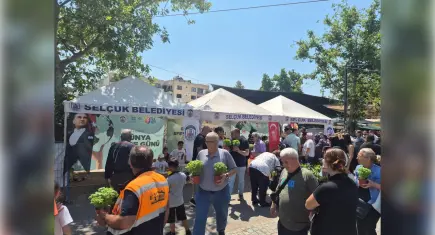 Efes Selçuk’ta Dünya Çevre Günü: Atığını Getir, Hediyeni Götür