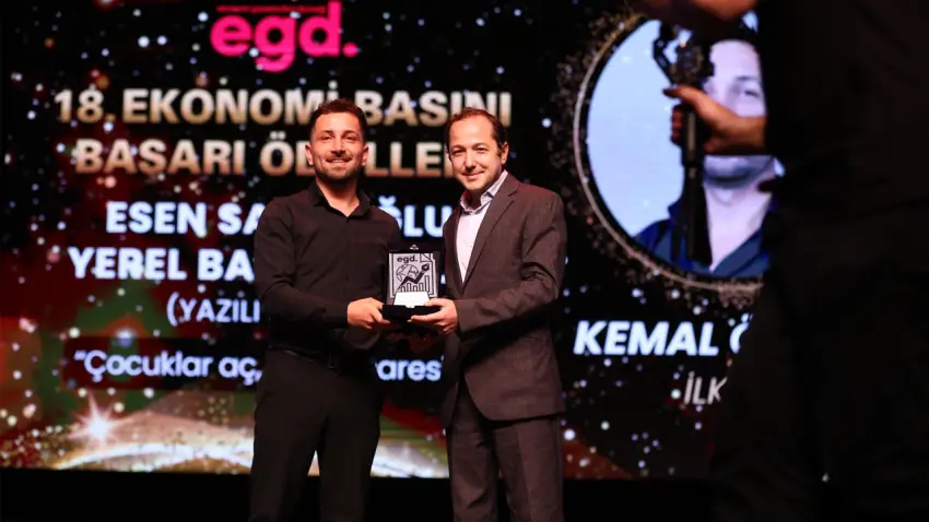 Ekonomi Gazetecileri Derneği’nden muhabirimiz Kemal Özkurt’a ödül haberinin görseli