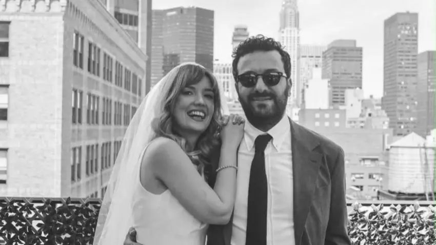 Hasan Can Kaya ile Duygu Karabaş sessiz sedasız evlendi haberinin görseli