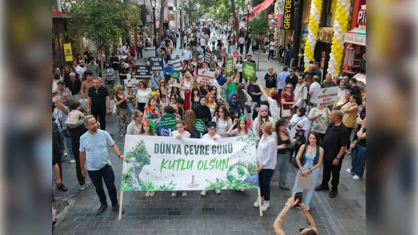 Karşıyaka Dünya Çevre Günü’nü farkındalık etkinlikleriyle kutladı haberinin görseli
